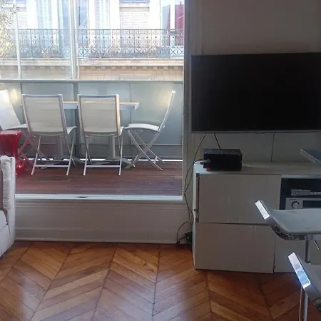 Appartement Exceptionnal Duplex On Terrace With Glass Roof And Views Parijs