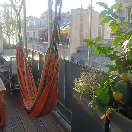 Exceptionnal Duplex On Terrace With Glass Roof And Views Appartement Parijs